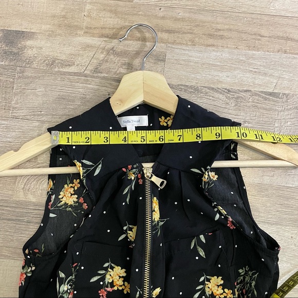 Stella Tweed | Floral Zip Peplum Tank - Picture 8 of 9